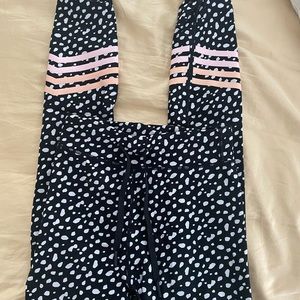 White fox boutique x Sarah’s day leggings